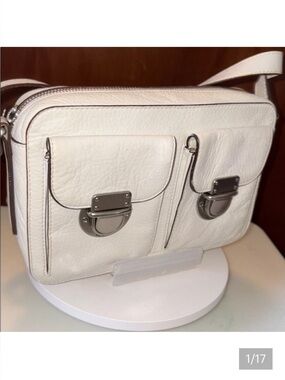 Fossil  Crossbody bag Shoulder Bag 2 front expanding pockets/ clip lock hardwar